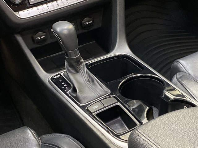 Vehicle image 22 of 29