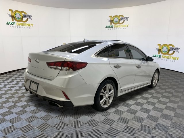 Vehicle image 3 of 29