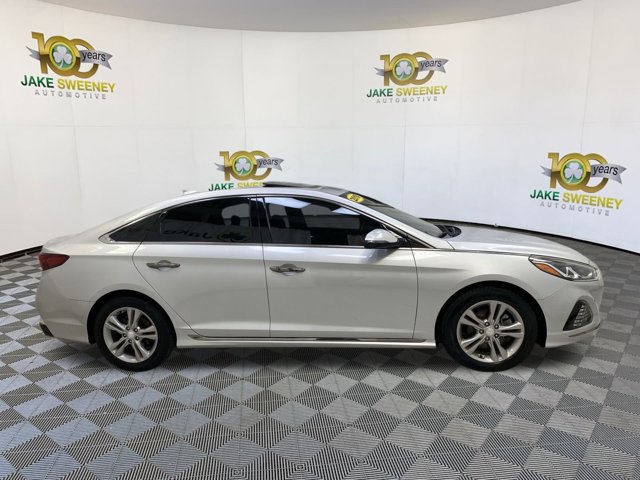 Vehicle image 7 of 29