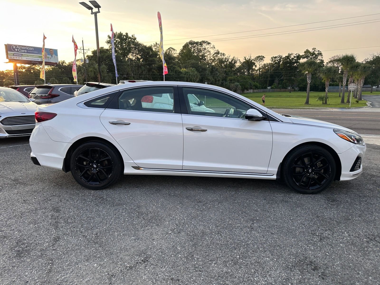 Vehicle image 4 of 21