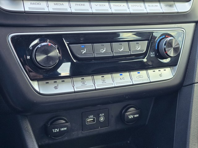Vehicle image 24 of 27