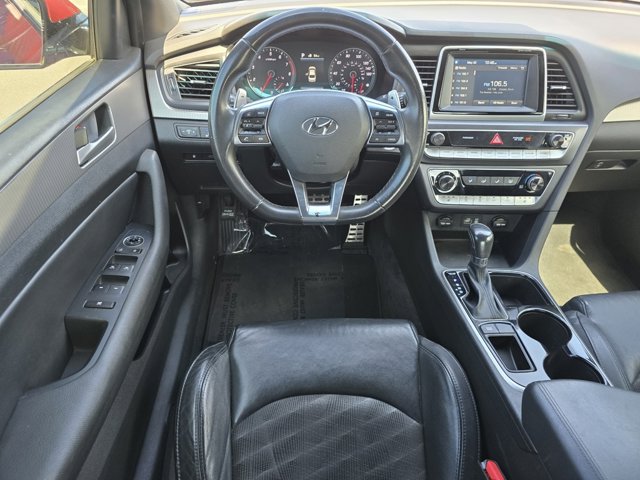 Vehicle image 10 of 27
