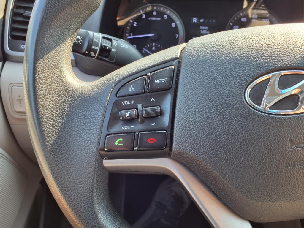 Vehicle image 17 of 20