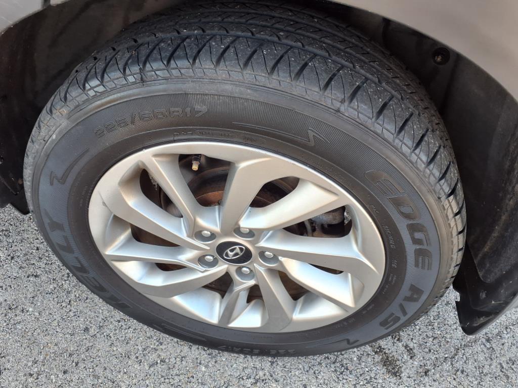 Vehicle image 5 of 20