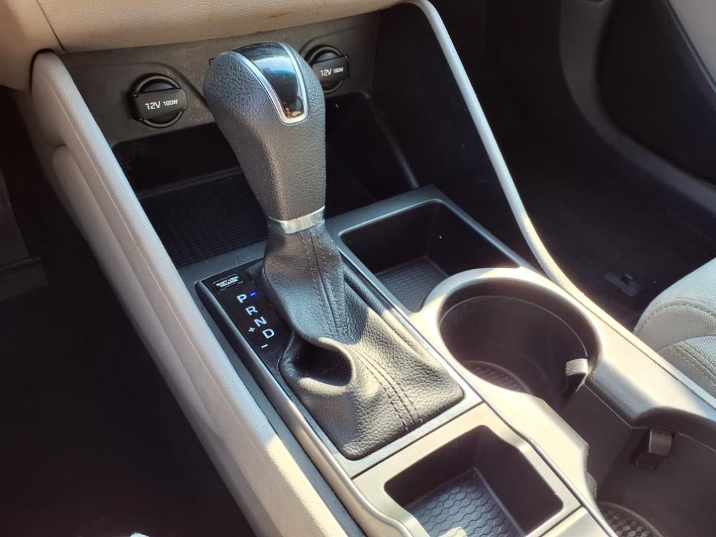 Vehicle image 14 of 20