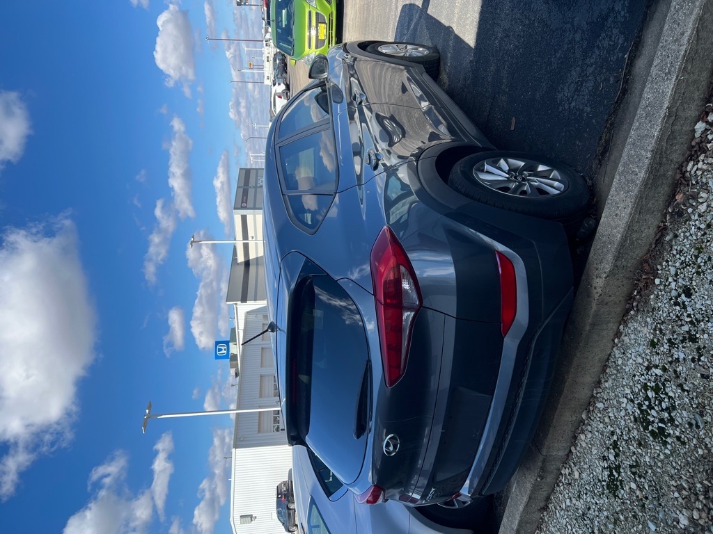 Vehicle image 2 of 3