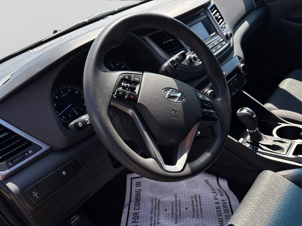 Vehicle image 16 of 33