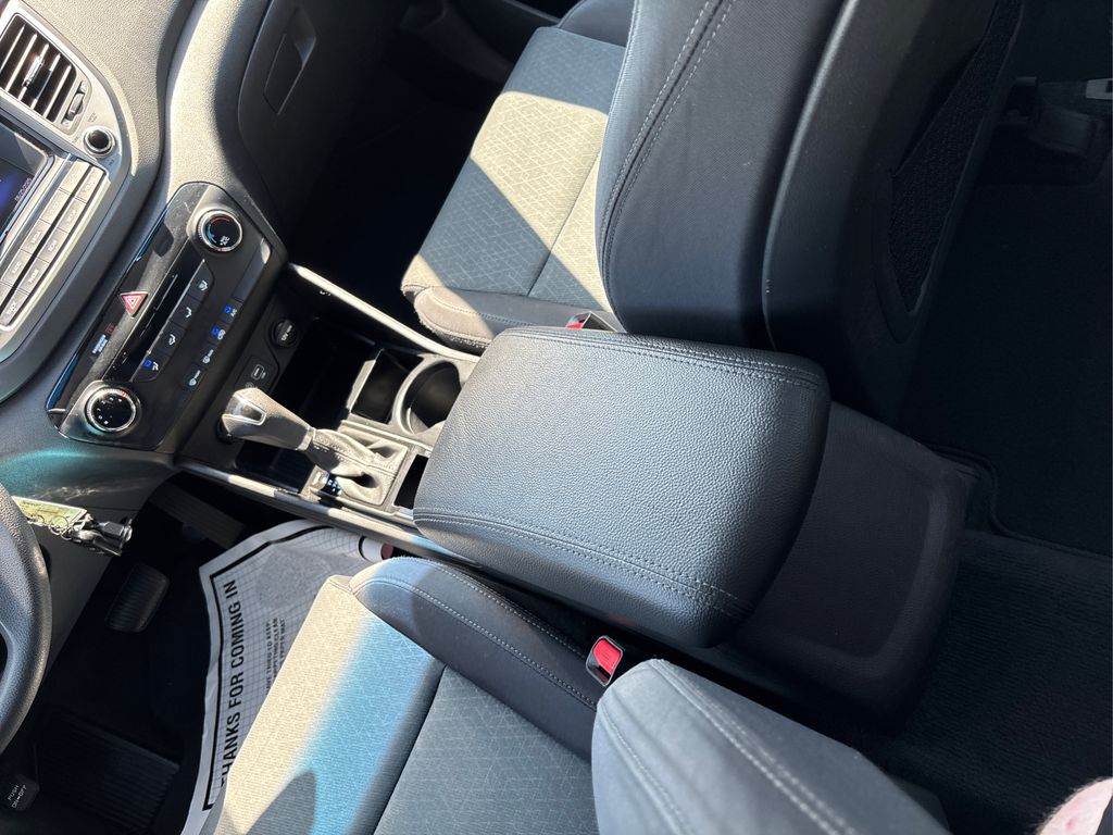 Vehicle image 22 of 33