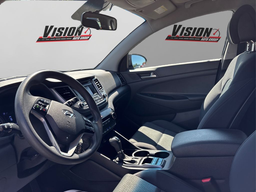 Vehicle image 17 of 33