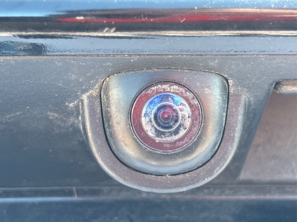 Vehicle image 32 of 33