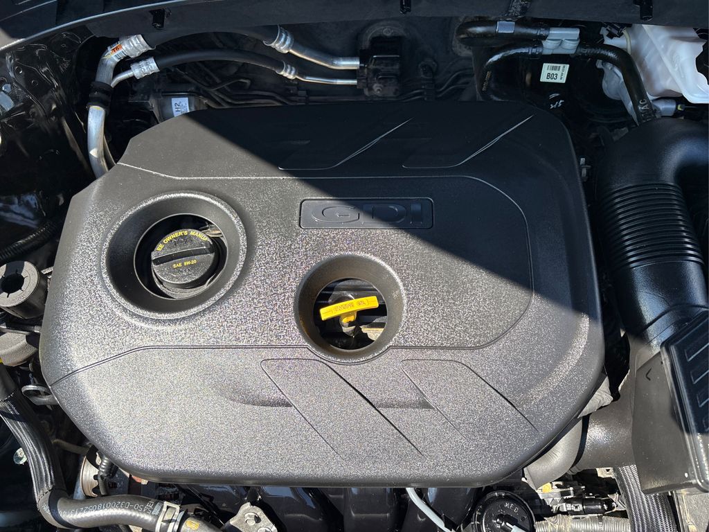 Vehicle image 9 of 33