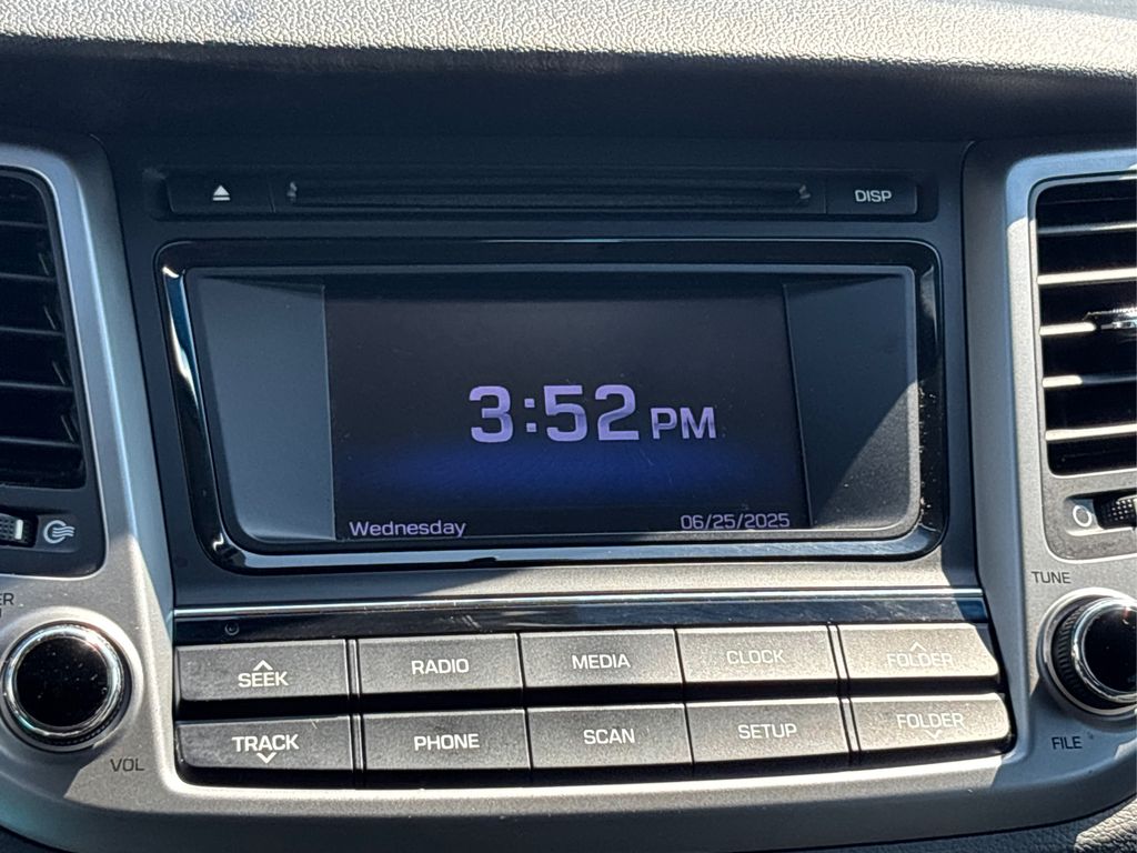 Vehicle image 19 of 33