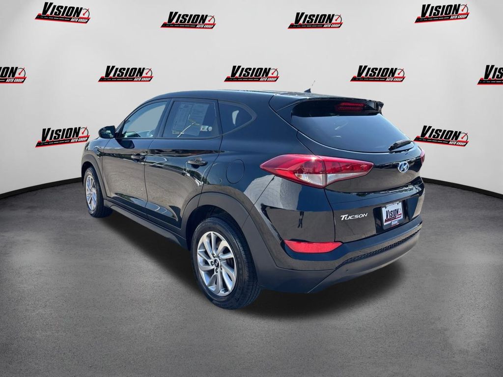 Vehicle image 7 of 33