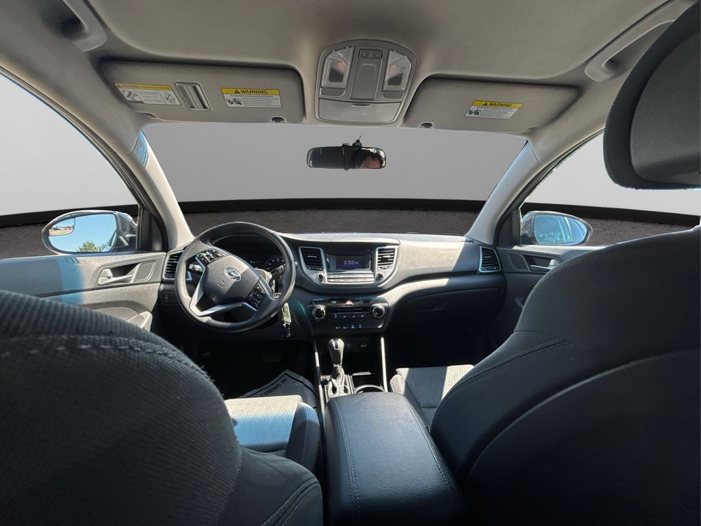 Vehicle image 14 of 33