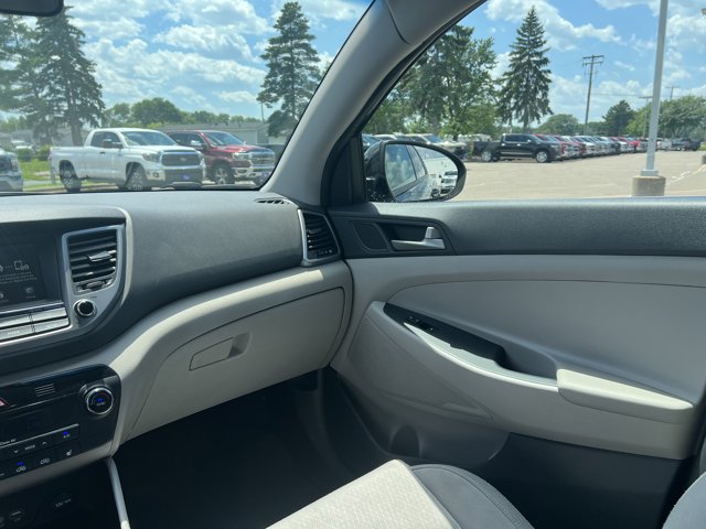 Vehicle image 14 of 29
