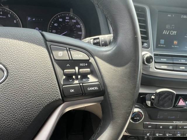 Vehicle image 25 of 29