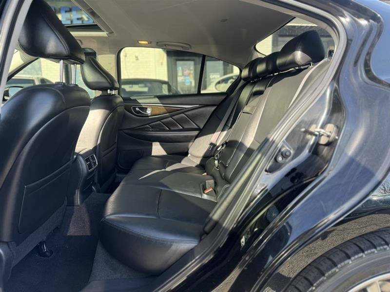 2018 INFINITI Q50 3.0T Luxe Image 17 of 32