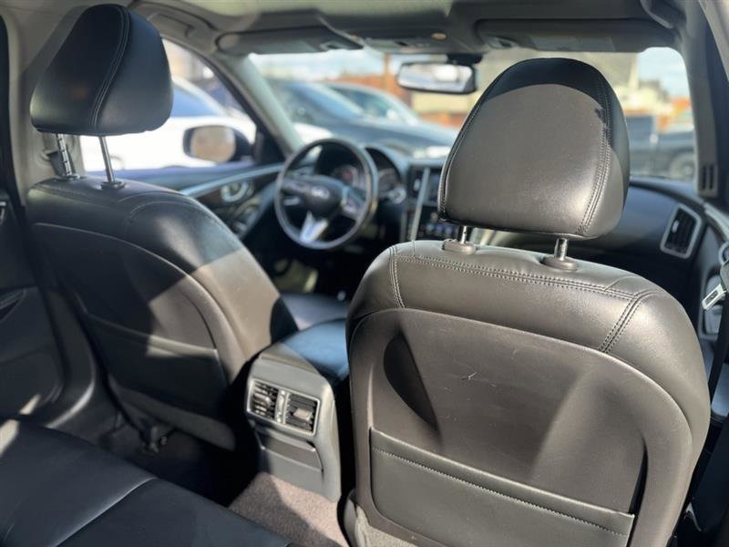 2018 INFINITI Q50 3.0T Luxe Image 27 of 32