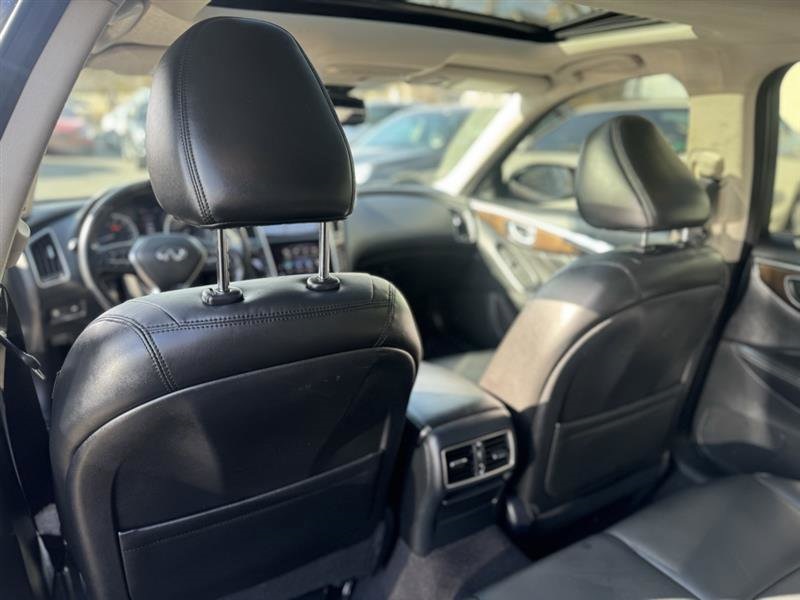 2018 INFINITI Q50 3.0T Luxe Image 15 of 32