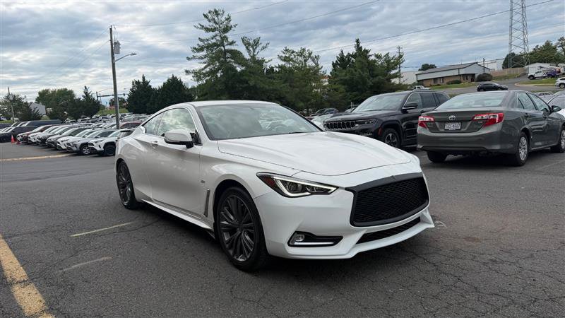 2018 INFINITI Q60 2.0T Pure Image 3 of 22