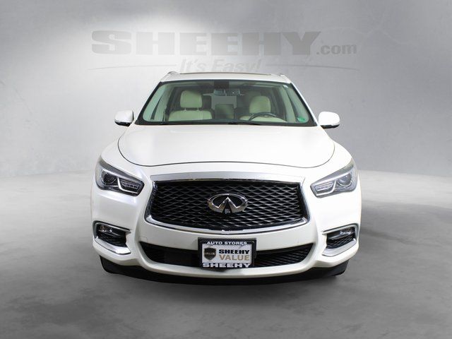 2018 INFINITI QX60 Base Image 2 of 37