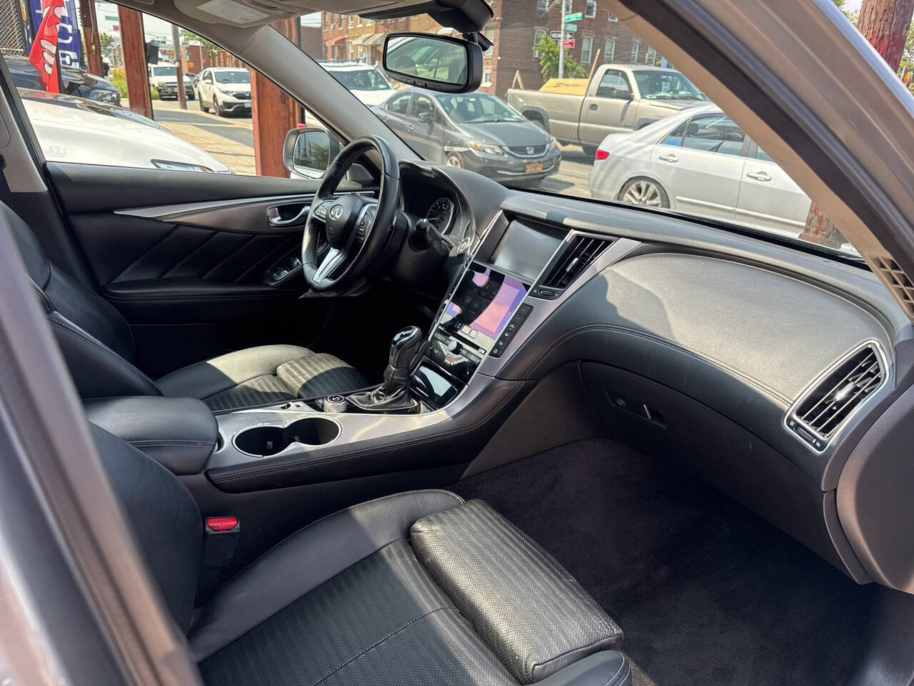 2018 INFINITI Q50 3.0T Sport Image 17 of 33
