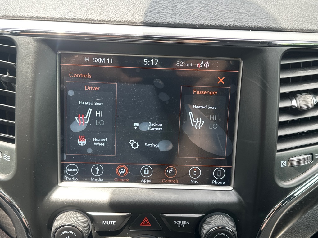 Vehicle image 32 of 55