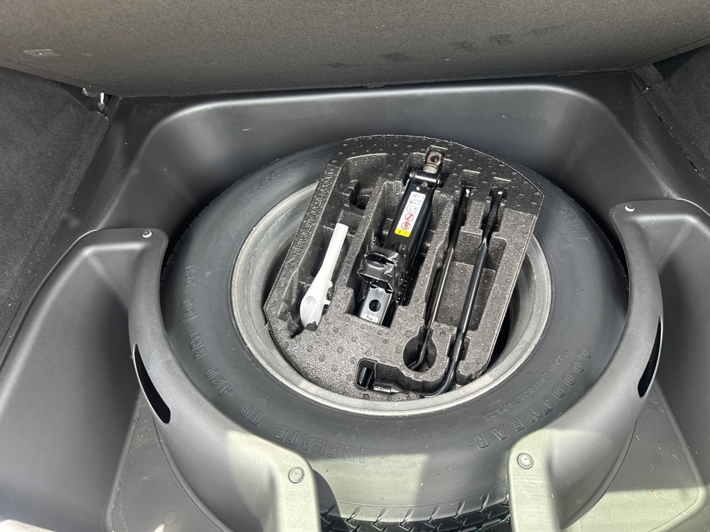 Vehicle image 37 of 55