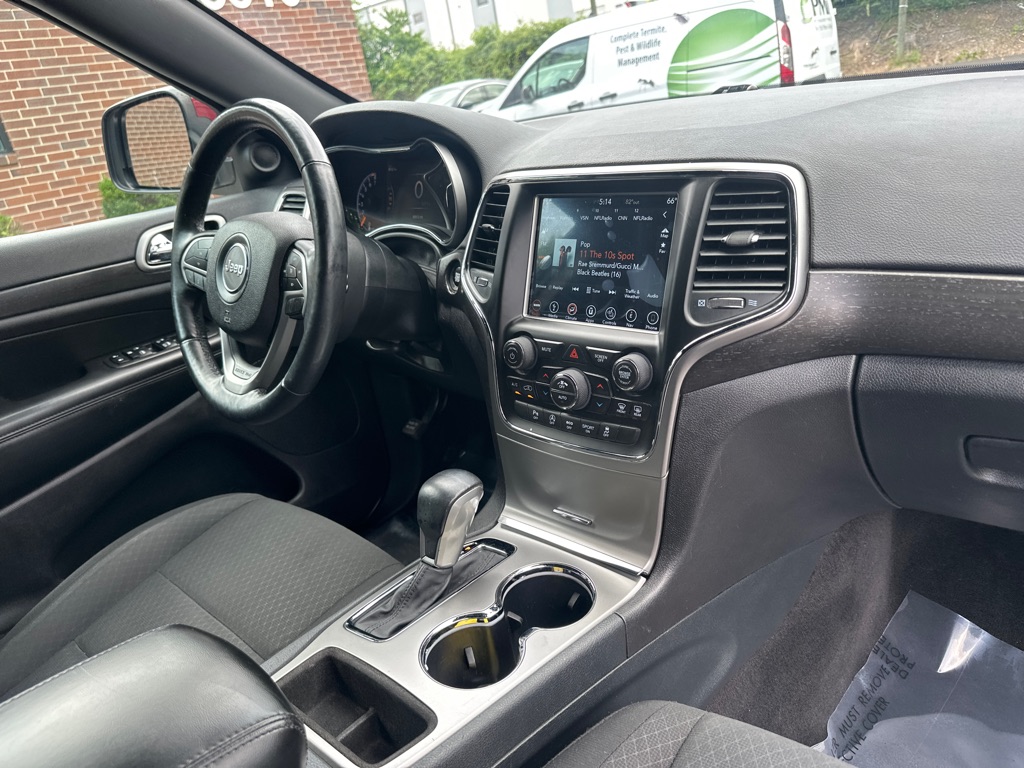 Vehicle image 21 of 55
