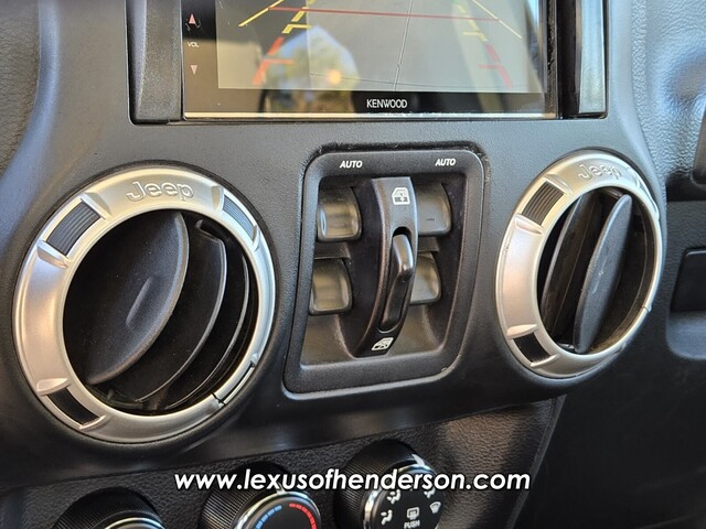 2018 Jeep Wrangler JK Unlimited Sahara Image 22 of 34