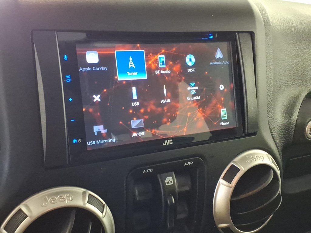 2018 Jeep Wrangler JK Unlimited Sahara Image 14 of 23