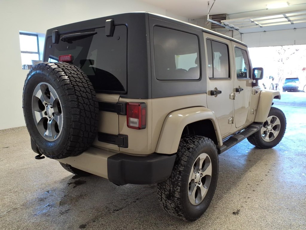 2018 Jeep Wrangler JK Unlimited Sahara Image 4 of 23