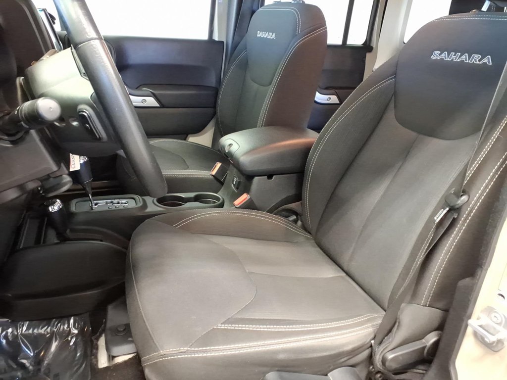 2018 Jeep Wrangler JK Unlimited Sahara Image 10 of 23