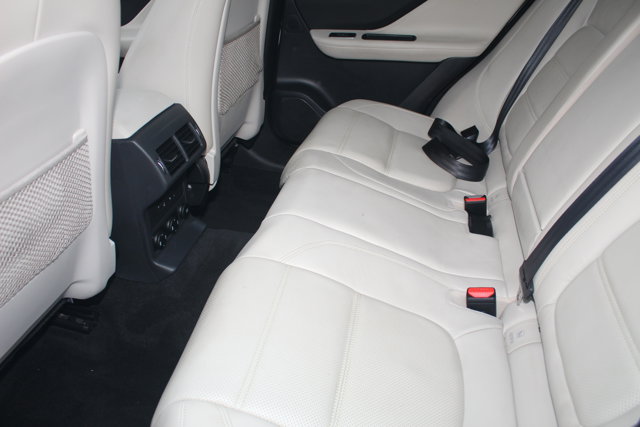 2018 Jaguar F-Pace 25t Prestige Image 11 of 29