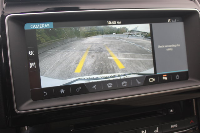 2018 Jaguar F-Pace 25t Prestige Image 18 of 29