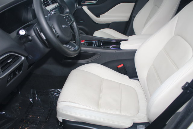 2018 Jaguar F-Pace 25t Prestige Image 22 of 29