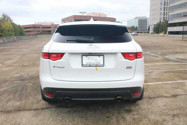 2018 Jaguar F-Pace 25t Prestige Image 5 of 29