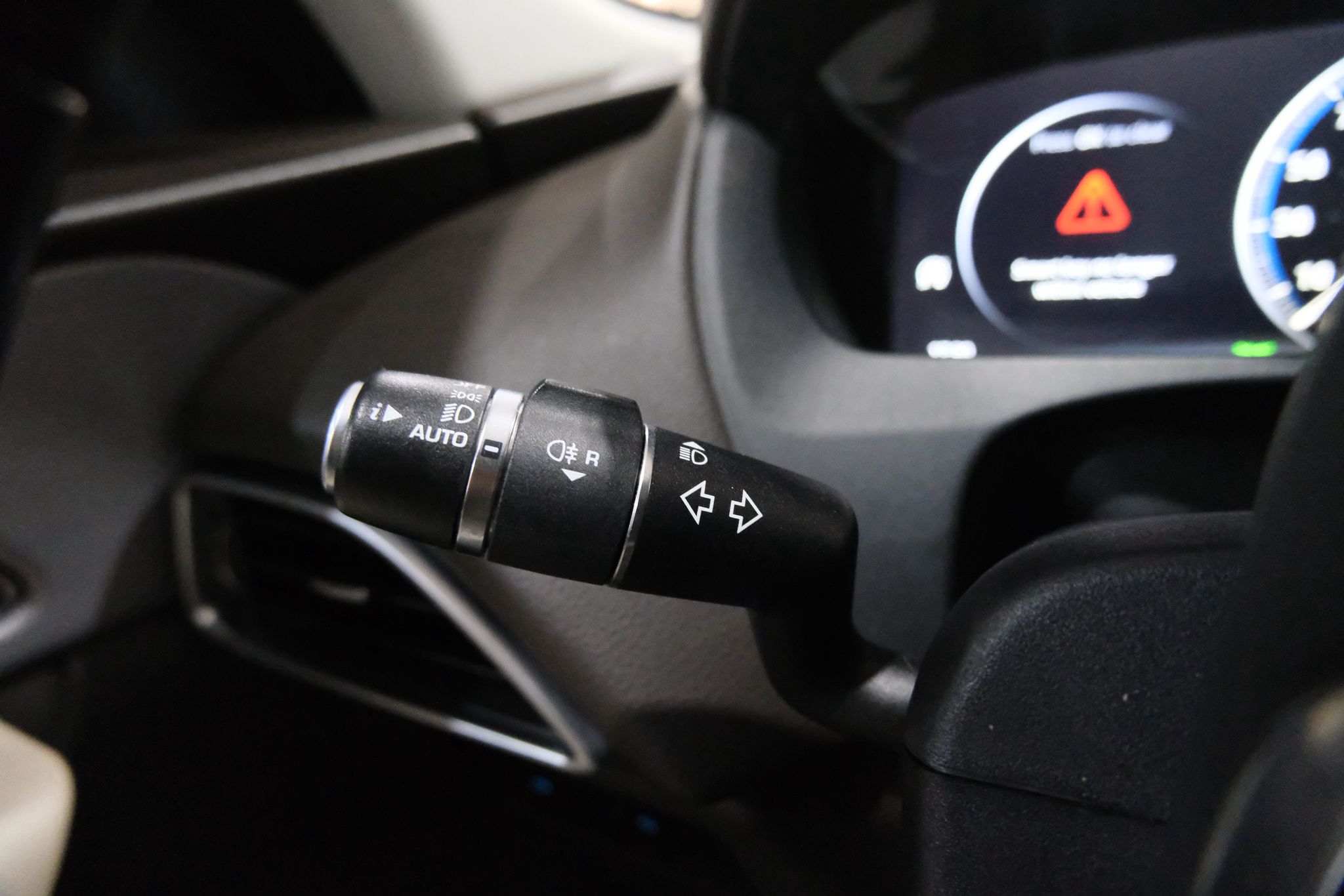 2018 Jaguar F-Pace 25t Prestige Image 31 of 41