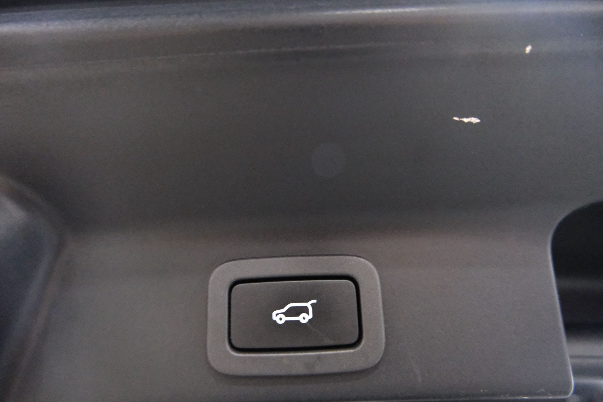 2018 Jaguar F-Pace 25t Prestige Image 34 of 41