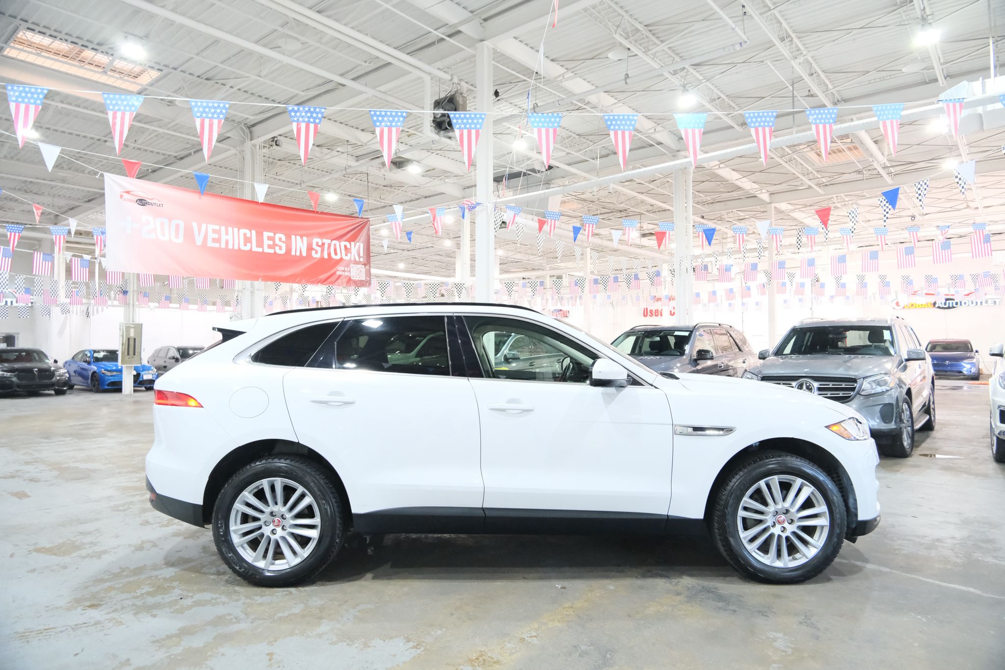 2018 Jaguar F-Pace 25t Prestige Image 4 of 41