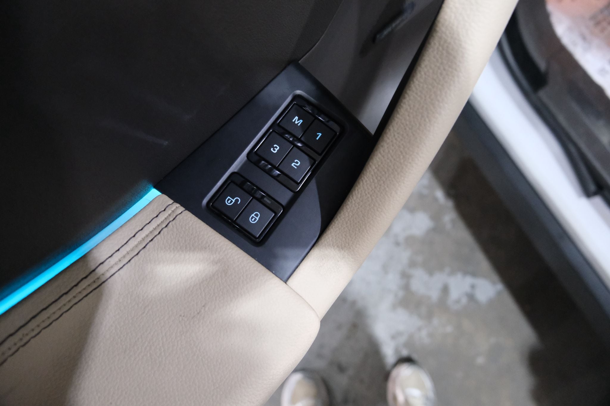 2018 Jaguar F-Pace 25t Prestige Image 32 of 41