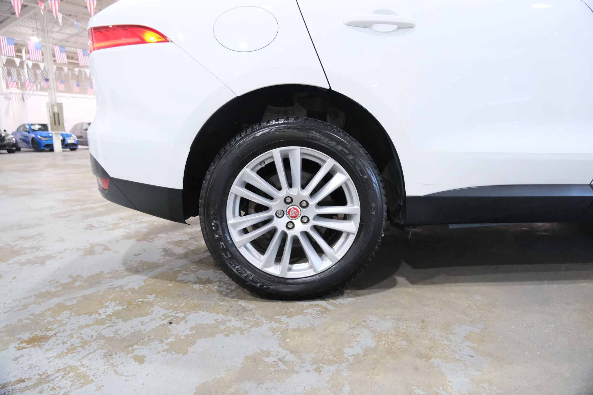 2018 Jaguar F-Pace 25t Prestige Image 9 of 41