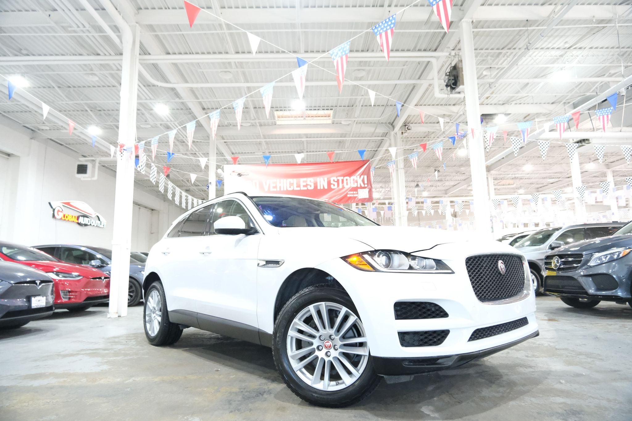 2018 Jaguar F-Pace 25t Prestige Image 3 of 41