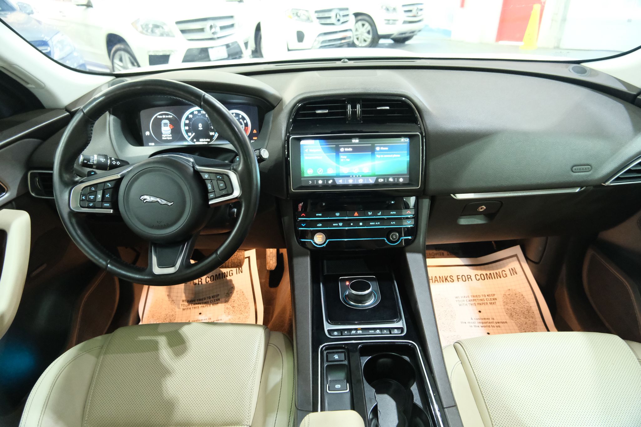 2018 Jaguar F-Pace 25t Prestige Image 22 of 41