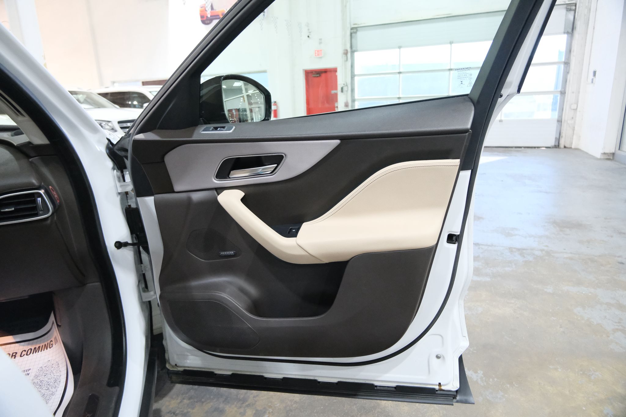 2018 Jaguar F-Pace 25t Prestige Image 35 of 41