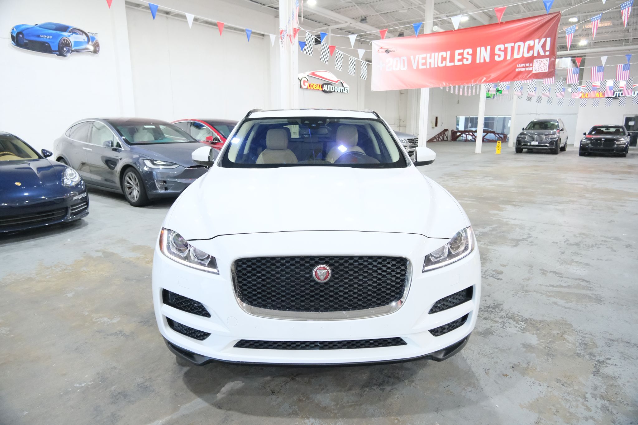 2018 Jaguar F-Pace 25t Prestige Image 2 of 41