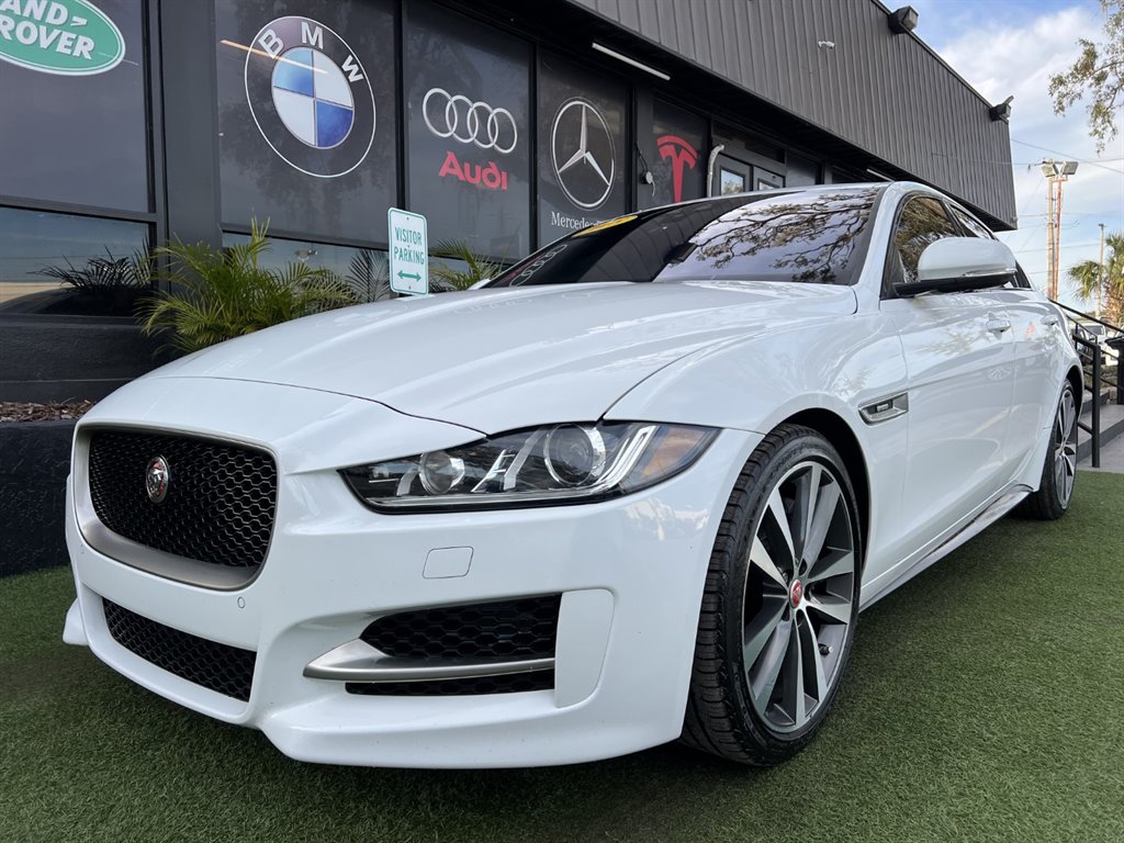 Vehicle image 1 of 32
