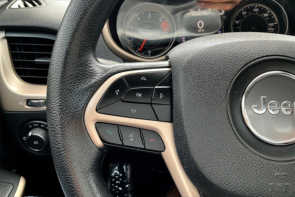 2018 Jeep Cherokee Latitude Image 16 of 28