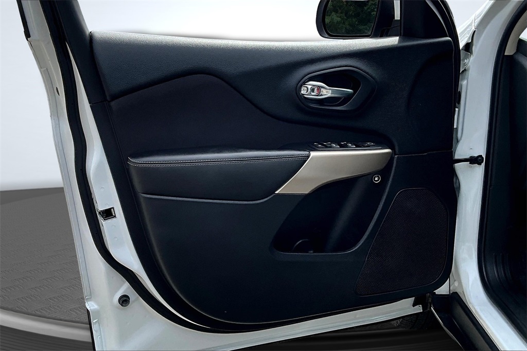 2018 Jeep Cherokee Latitude Image 22 of 28