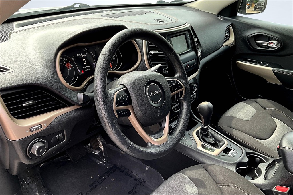 2018 Jeep Cherokee Latitude Image 12 of 28